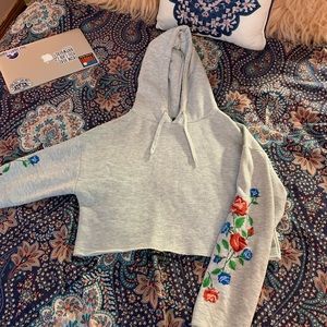 Gray flower crop sweater